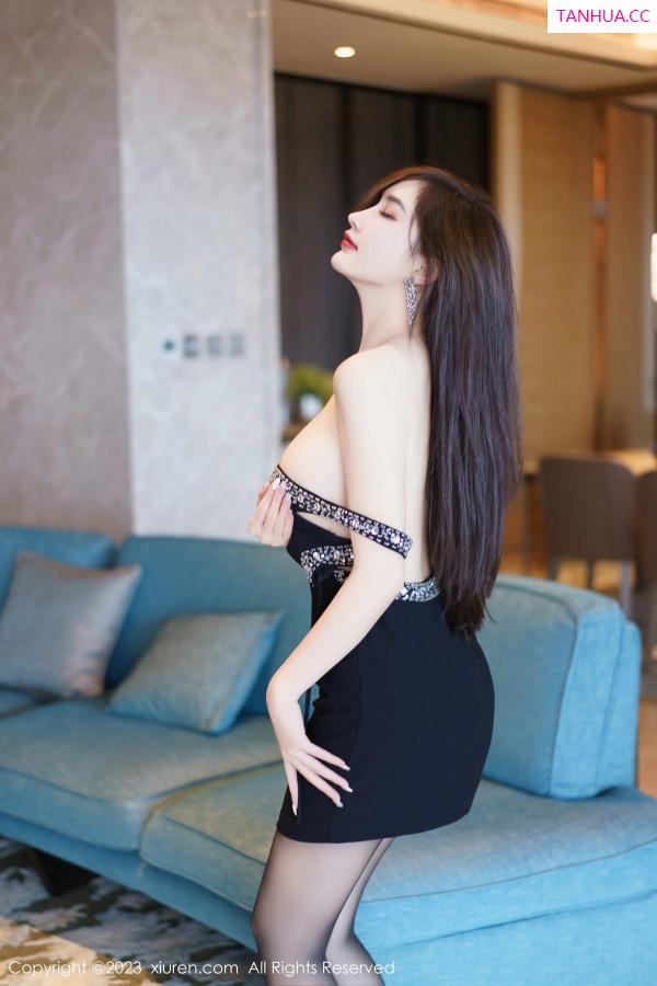 周妍希 奶瓶土肥圆 [XiuRen]高清写真图 2023.05.19 No.6769 Carol周妍希 丰腴美臀第29张图片